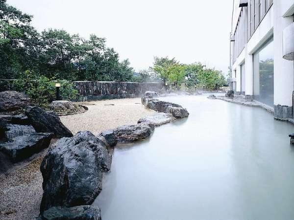 �X�p���]�[�g�n���C�A���Y�@������A��v����