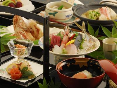 熱海温泉 熱海後楽園ホテル みさき館 飲み放題付の格安宴会プラン2016年9月 熱海温泉 熱海後楽園ホテル みさき館 飲み放題付の格安宴会プラン2016年9月