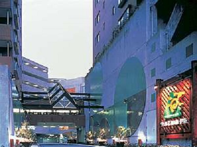 �i����ݕʑ��⁕��R���h�~�j�A����E�F���l�X�̐X�ɓ�