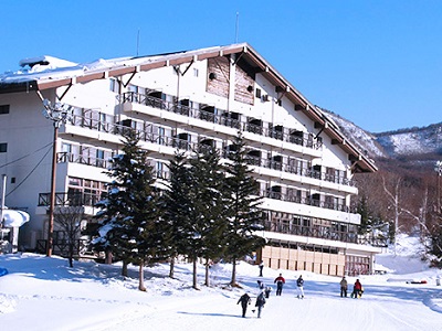 �O���[�v�ݐ؃o�X�ōs���@�X�L�[���X�m�{�c�A�[