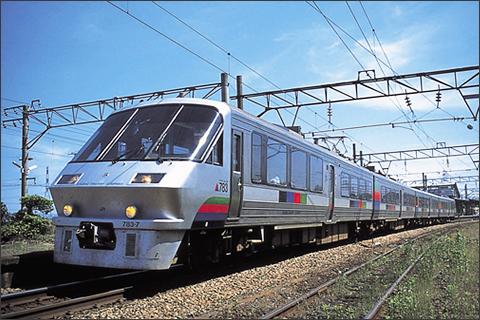 特急 にちりん 鉄旅 ｊｒの人気観光列車でめぐる九州の旅
